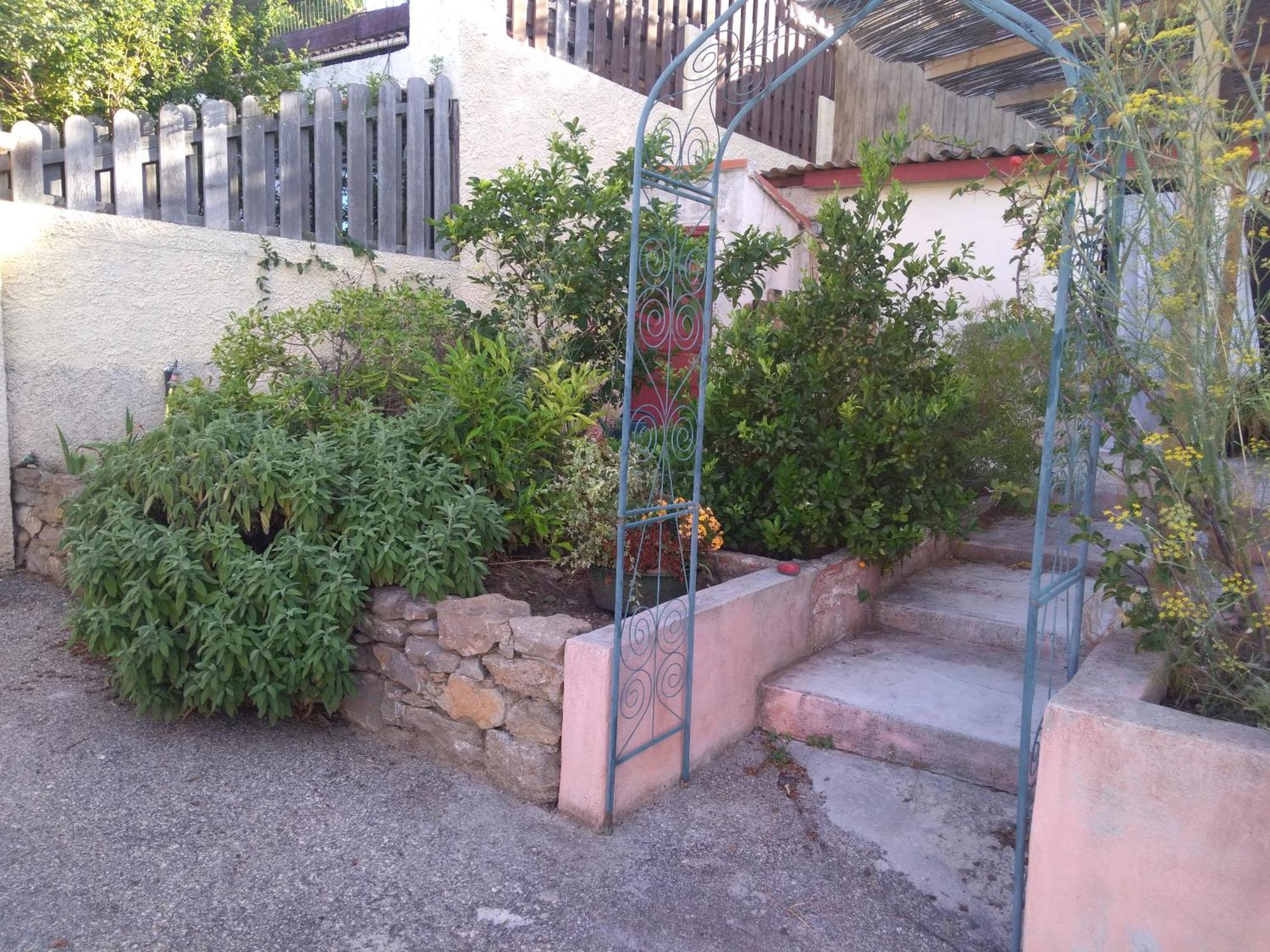 Chambre Paisible Proche Calanques Et Centre La Ciotat Luaran gambar